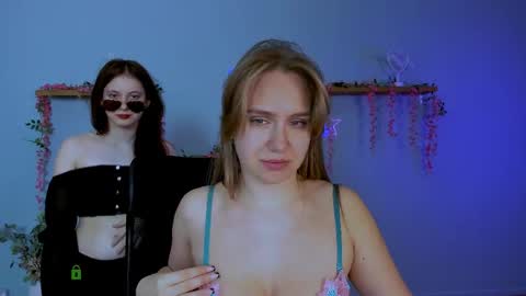 linda_save online show from May 4, 2026, 2:18 am