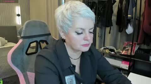 Linda Zefir online show from April 20, 2026, 1:08 am