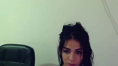 lindsey_2023 online show from December 13, 2024, 4:16 pm