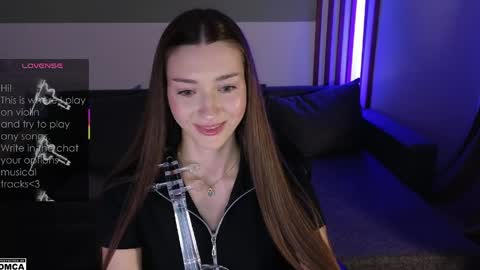 Snapshot of lindsey_mey chatting on May 20, 2026, 9:32 pm Lindsey online show from May 20, 2026, 9:32 pm