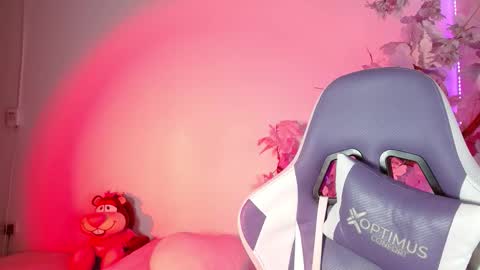 Snapshot of lindseyferrer1 chatting on January 13, 2026, 9:09 pm LINDSEYFERRER online show from January 13, 2026, 9:09 pm