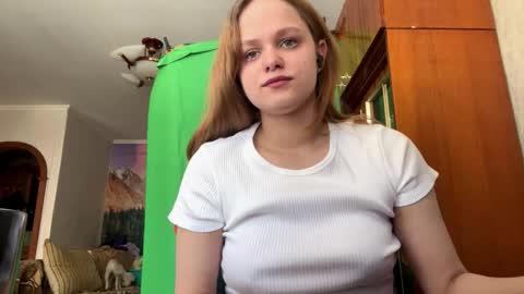 Snapshot of linettehnatow chatting on February 4, 2026, 10:21 am Eva online show from February 4, 2026, 10:21 am