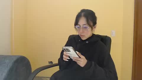 ling ling24 online show from October 18, 2025, 3:09 am