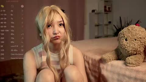 Linh -   online show from June 14, 2026, 10:23 pm