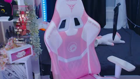 Snapshot of liniq chatting on December 1, 2024, 5:13 pm Lina online show from December 1, 2024, 5:13 pm