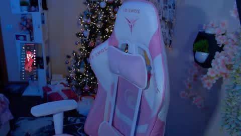 Snapshot of liniq chatting on December 19, 2024, 9:17 pm Lina online show from December 19, 2024, 9:17 pm