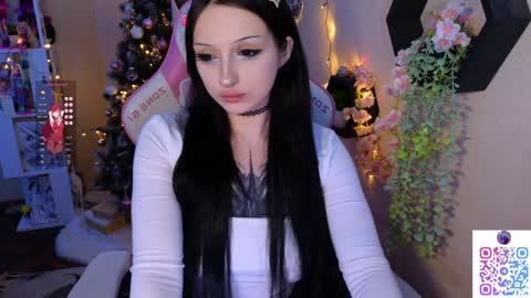 Snapshot of liniq chatting on February 7, 2025, 4:46 pm Lina online show from February 7, 2025, 4:46 pm