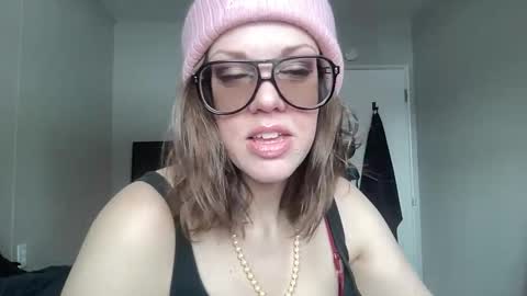 Snapshot of linusloves chatting on February 5, 2026, 5:50 pm linusloves online show from February 5, 2026, 5:50 pm