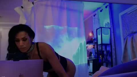 linuxgirlsudosu online show from February 8, 2025, 4:14 am