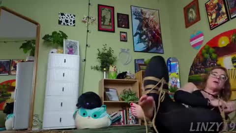 Snapshot of linzy19 chatting on February 21, 2025, 4:07 am Linzy19 online show from February 21, 2025, 4:07 am