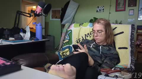 Snapshot of linzy19 chatting on March 2, 2025, 3:37 pm Linzy19 online show from March 2, 2025, 3:37 pm