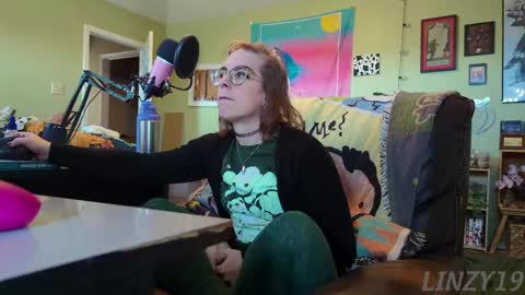 Snapshot of linzy19 chatting on March 12, 2025, 3:18 pm Linzy19 online show from March 12, 2025, 3:18 pm