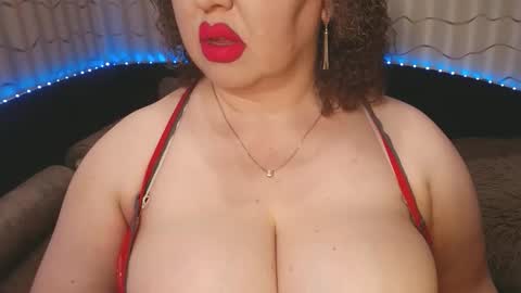 Snapshot of lipsaddiction chatting on April 19, 2026, 9:17 pm LIpsAddiction online show from April 19, 2026, 9:17 pm