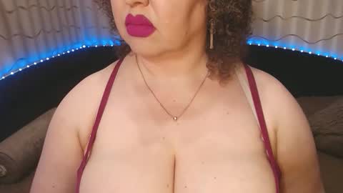 Snapshot of lipsaddiction chatting on April 28, 2026, 2:55 pm LIpsAddiction online show from April 28, 2026, 2:55 pm