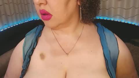 Snapshot of lipsaddiction chatting on May 10, 2026, 1:49 pm LIpsAddiction online show from May 10, 2026, 1:49 pm