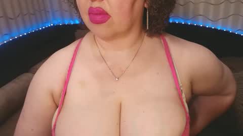 Snapshot of lipsaddiction chatting on May 19, 2026, 1:39 pm LIpsAddiction online show from May 19, 2026, 1:39 pm