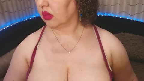 Snapshot of lipsaddiction chatting on June 1, 2026, 1:46 pm LIpsAddiction online show from June 1, 2026, 1:46 pm