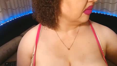 Snapshot of lipsaddiction chatting on June 6, 2026, 12:32 pm LIpsAddiction online show from June 6, 2026, 12:32 pm