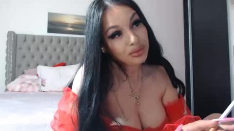 Snapshot of lisa104739 chatting on May 5, 2026, 7:44 pm Lisa online show from May 5, 2026, 7:44 pm
