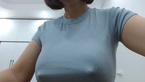 Snapshot of lisa_1011 chatting on February 17, 2026, 10:27 pm lisa_1011 online show from February 17, 2026, 10:27 pm