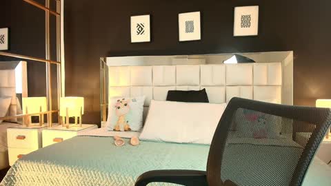 Lisa online show from January 29, 2025, 3:15 pm