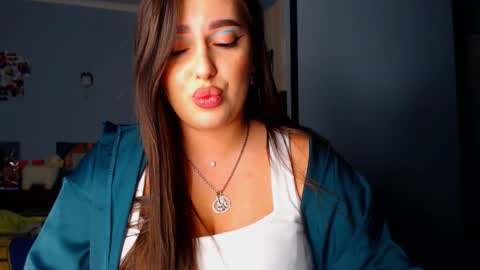 Snapshot of lisa_lady_golden chatting on September 14, 2025, 8:19 pm lisa_lady_golden online show from September 14, 2025, 8:19 pm