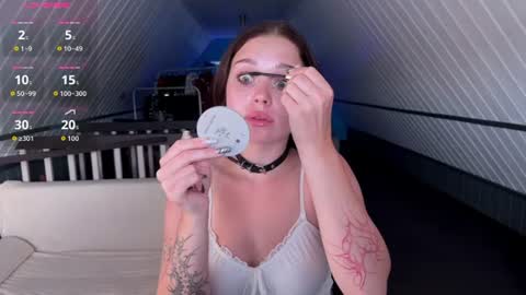 Snapshot of lisa_moons chatting on August 5, 2026, 2:42 pm lisa_moons online show from August 5, 2026, 2:42 pm