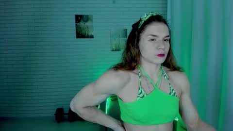 lisa online show from December 4, 2025, 9:45 pm