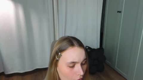 Elisabeth or Lisa online show from February 22, 2026, 8:07 pm