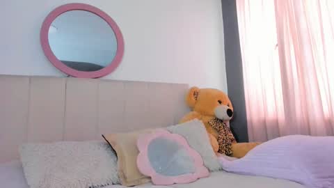 Snapshot of lisaa_a chatting on February 25, 2025, 10:39 pm Lisa online show from February 25, 2025, 10:39 pm