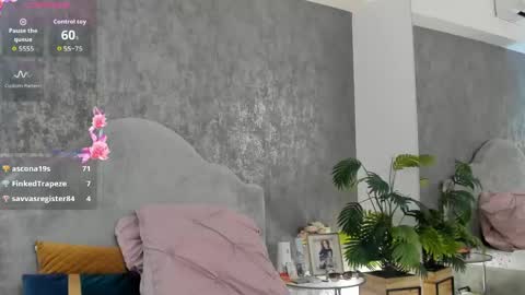 Snapshot of lisacroft chatting on May 16, 2026, 10:36 am lisacroft online show from May 16, 2026, 10:36 am