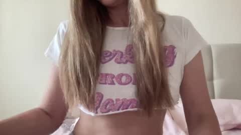 Snapshot of lisaflower1 chatting on June 28, 2026, 1:50 pm Lisa online show from June 28, 2026, 1:50 pm