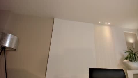 Snapshot of lisaflowersx chatting on February 11, 2026, 11:04 am Lisa Flowers online show from February 11, 2026, 11:04 am