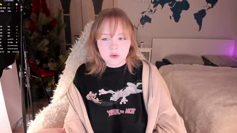 Snapshot of lisalaas chatting on January 19, 2025, 1:22 pm -Lisa- Help me to reach 100 thumbs up3 online show from January 19, 2025, 1:22 pm