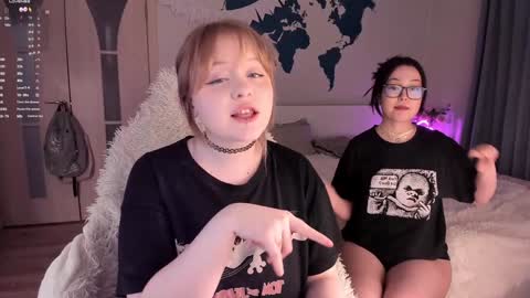 Snapshot of lisalaas chatting on January 24, 2025, 5:32 pm -Lisa- Help me to reach 100 thumbs up3 online show from January 24, 2025, 5:32 pm