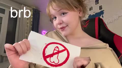 Snapshot of lisalaas chatting on February 16, 2025, 9:27 pm -Lisa- Help me to reach 100 thumbs up3 online show from February 16, 2025, 9:27 pm