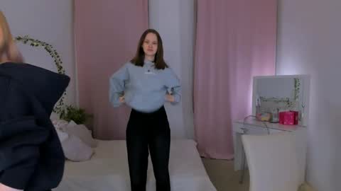 Lisa blonde  Alisa brunette online show from April 12, 2026, 7:08 pm