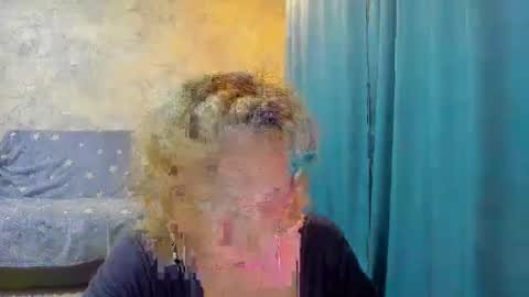Lisasimsxs online show from February 7, 2026, 6:44 pm