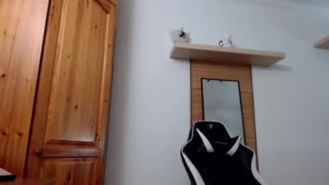 Snapshot of lisaskybaby chatting on February 19, 2025, 11:06 am Lisaskybaby online show from February 19, 2025, 11:06 am