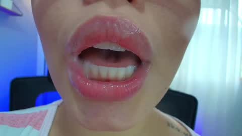 Snapshot of lisbet_21x chatting on February 7, 2025, 2:58 pm Lisbet online show from February 7, 2025, 2:58 pm
