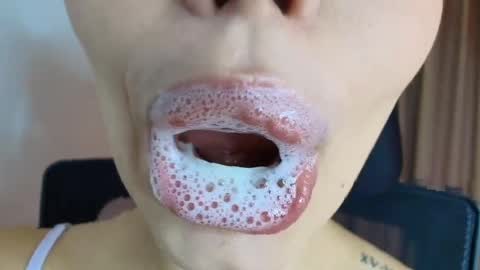 Lisbet online show from April 8, 2026, 9:59 pm