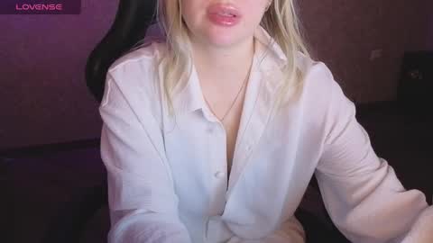 Snapshot of lisenok26 chatting on April 19, 2026, 2:49 pm Anna online show from April 19, 2026, 2:49 pm