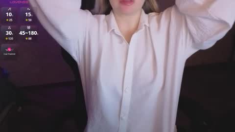 Snapshot of lisenok26 chatting on April 30, 2026, 11:49 am Anna online show from April 30, 2026, 11:49 am