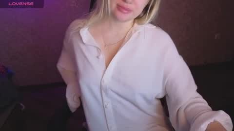 Snapshot of lisenok26 chatting on May 1, 2026, 12:43 pm Anna online show from May 1, 2026, 12:43 pm