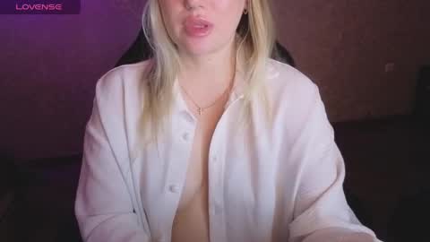 Snapshot of lisenok26 chatting on May 15, 2026, 1:01 am Anna online show from May 15, 2026, 1:01 am