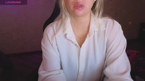 Snapshot of lisenok26 chatting on May 27, 2026, 3:14 am Anna online show from May 27, 2026, 3:14 am
