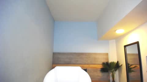 Liseth Fox online show from December 11, 2024, 2:09 am