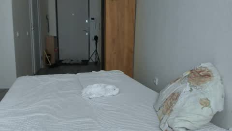 Snapshot of lissa_alfie chatting on December 5, 2024, 11:40 pm Alfie online show from December 5, 2024, 11:40 pm