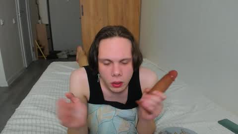 Snapshot of lissa_alfie chatting on December 24, 2024, 3:38 am Alfie online show from December 24, 2024, 3:38 am