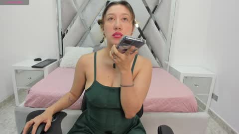 Snapshot of lissa_kim_ chatting on December 20, 2024, 12:38 pm Lissa Kim online show from December 20, 2024, 12:38 pm
